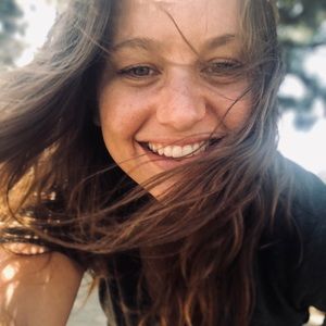 Meet your Posher, Alexandra